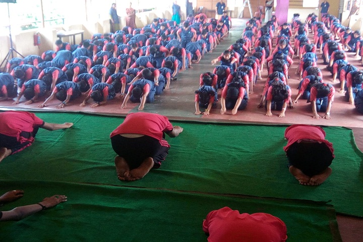 St John The BaptistS English School-Yoga